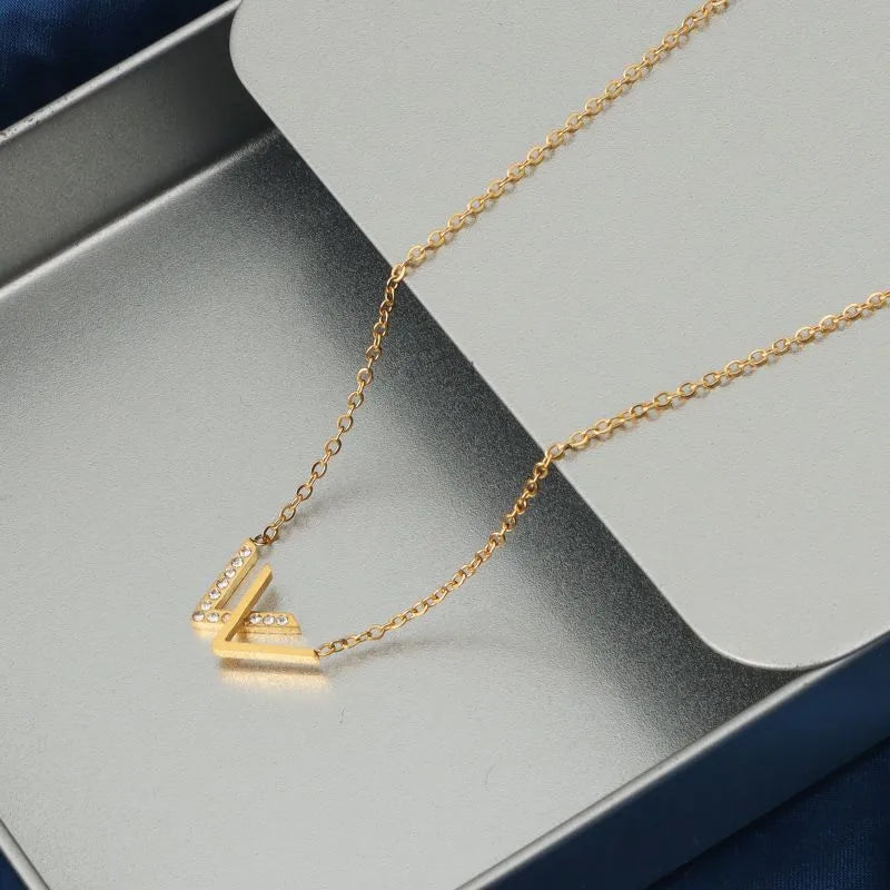 Simple Style Classic Style Solid Color Stainless Steel Plating Inlay Rhinestones 18k Gold Plated Pendant Necklace