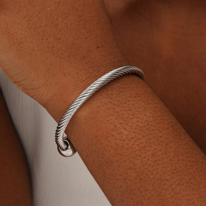 Simple Style Classic Style Solid Color Stainless Steel Twisted Cable Bracele Bangle