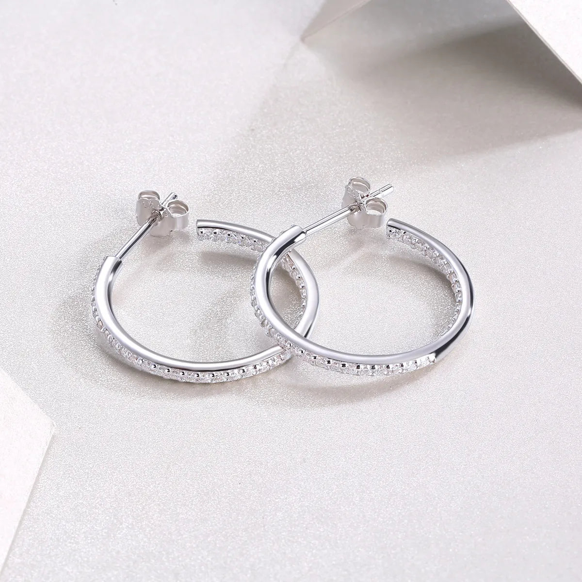 Simple Style Classic Style Solid Color Sterling Silver Inlay Moissanite Earrings