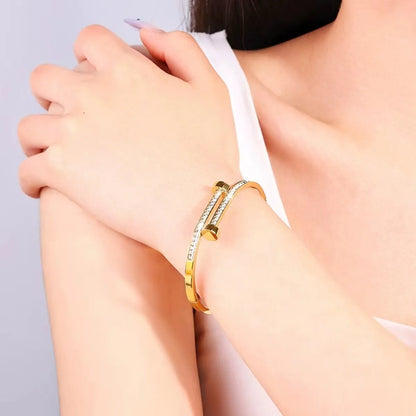 Simple Style Classic Style Solid Color Titanium Steel 18K Gold Plated Zircon Bangle In Bulk