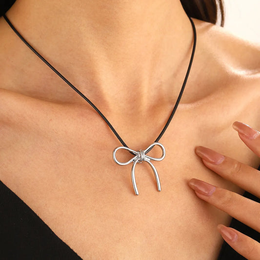 Simple Style Commute Bow Knot Alloy Plating Gold Plated Women's Pendant Necklace