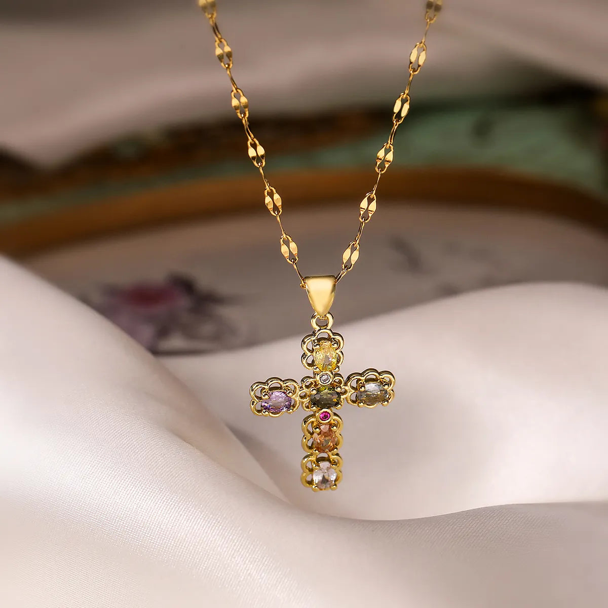 Simple Style Commute Cross Copper Plating Inlay Zircon 18k Gold Plated Pendant Necklace