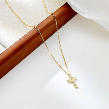 Simple Style Commute Cross Stainless Steel White Gold Plated Gold Plated Zircon Pendant Necklace In Bulk