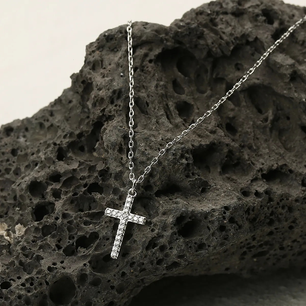 Simple Style Commute Cross Sterling Silver Inlay Zircon White Gold Plated Pendant Necklace