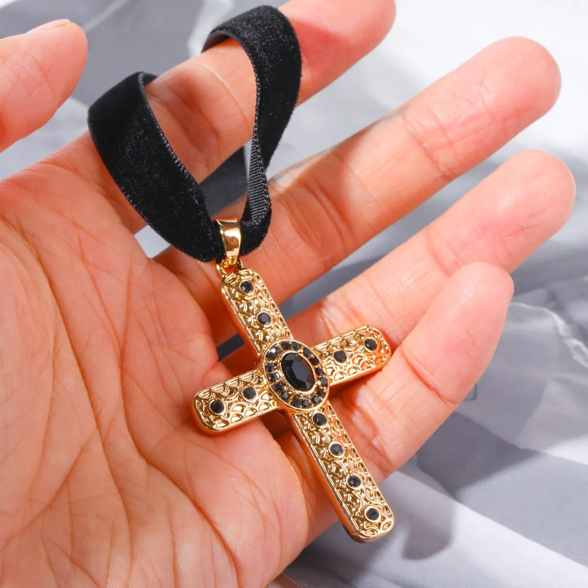 Copper 18K Gold Plated Simple Style Commute Plating Inlay Cross Zircon Pendant Necklace