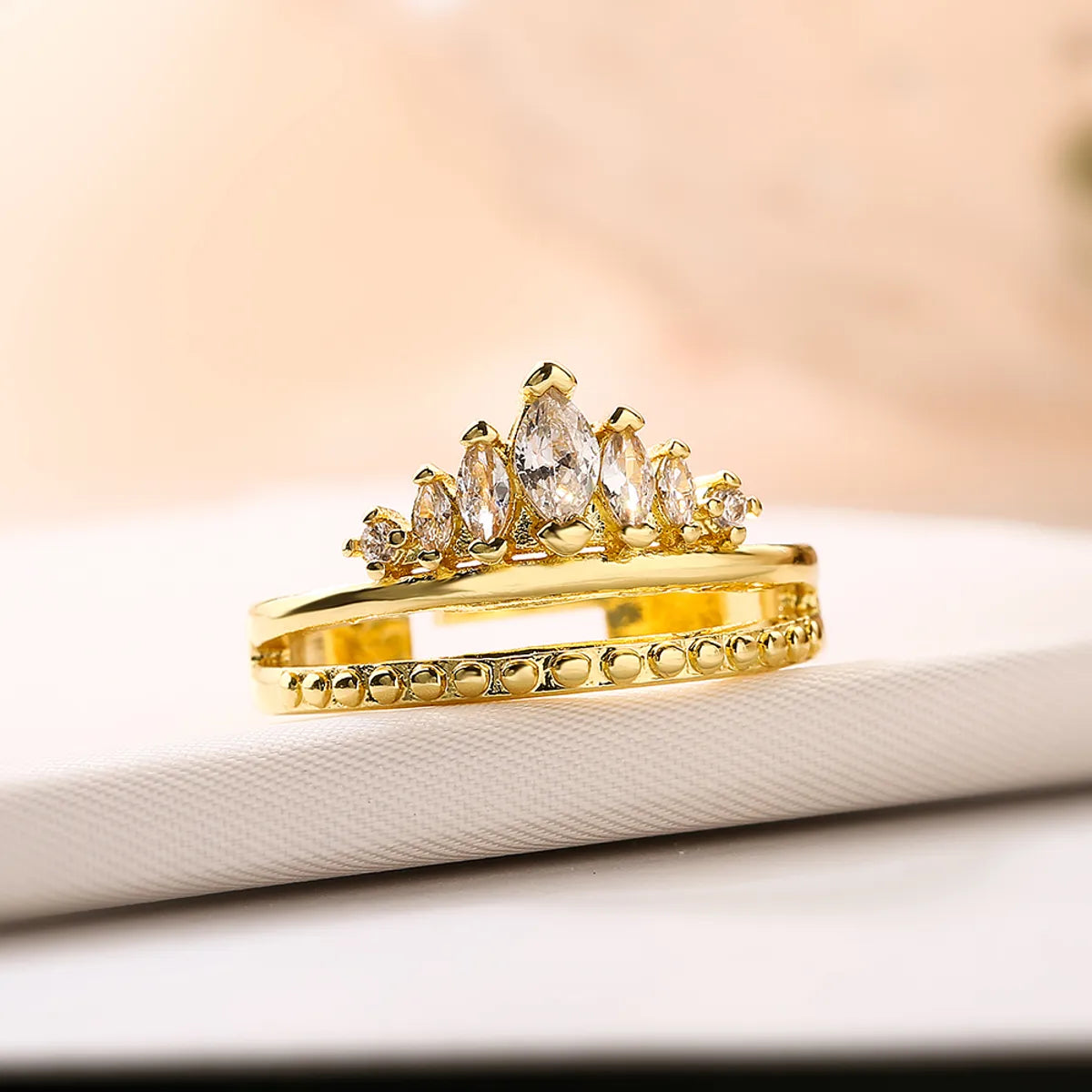 Simple Style Commute Crown Copper Plating Inlay Zircon 18k Gold Plated Open Rings