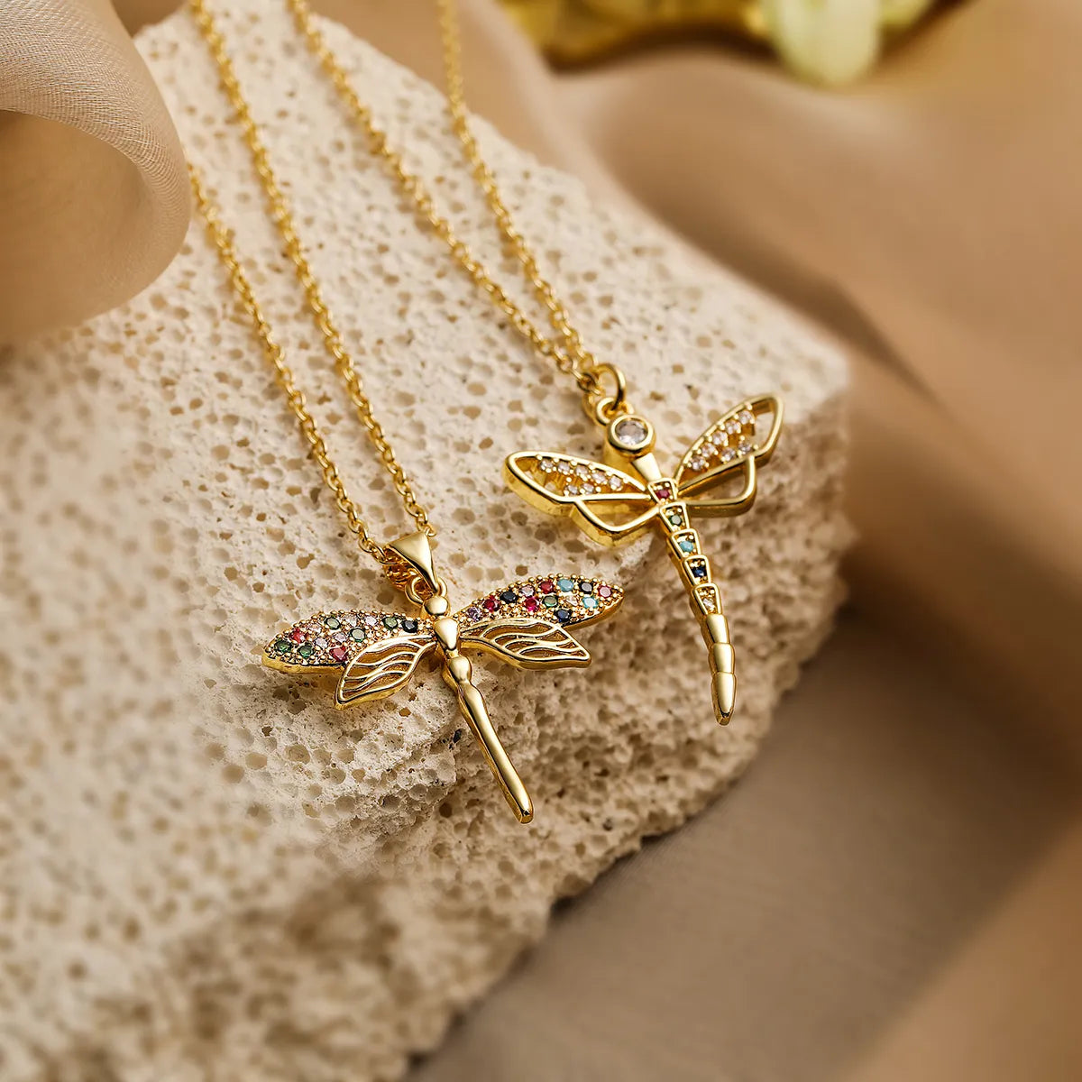 Simple Style Commute Dragonfly Copper Plating Inlay Zircon 18k Gold Plated Pendant Necklace