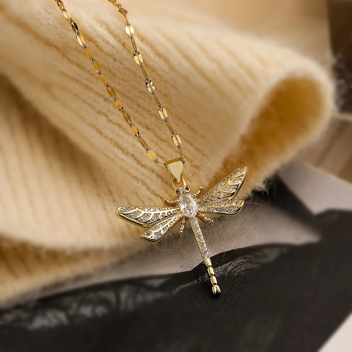 Simple Style Commute Dragonfly Copper Plating Inlay Zircon 18k Gold Plated Pendant Necklace