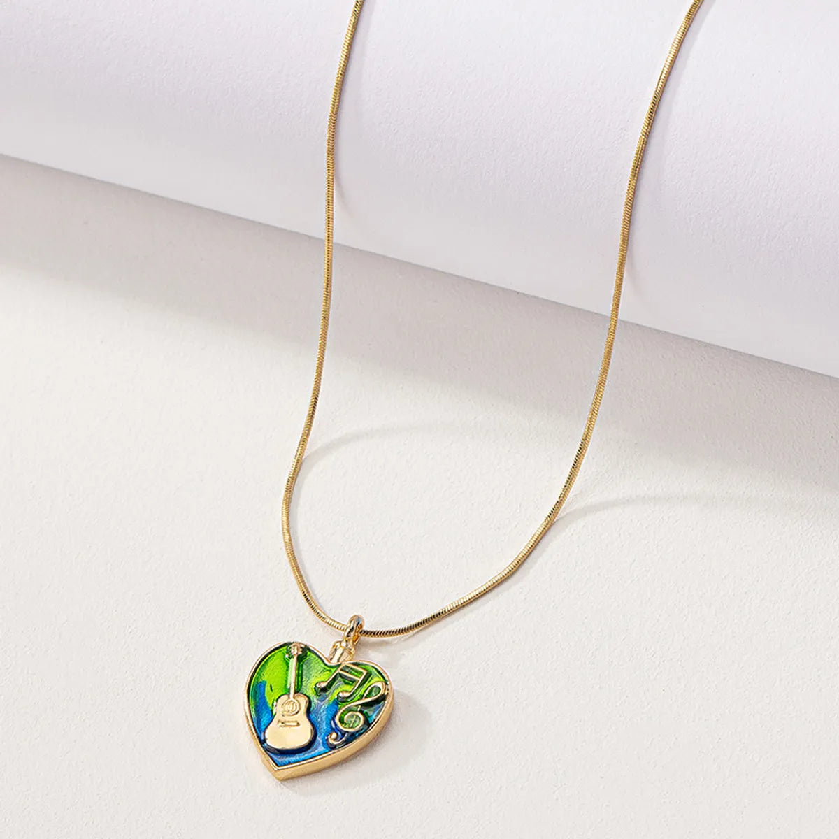 Simple Style Commute Heart Shape Alloy Enamel Plating 14k Gold Plated Women's Pendant Necklace