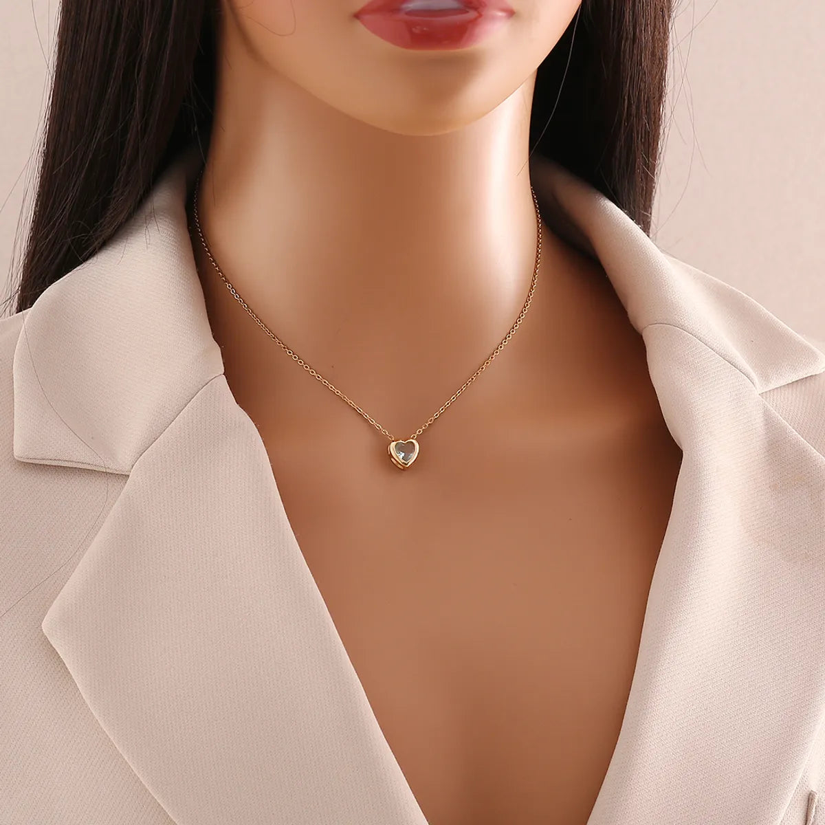 Simple Style Commute Heart Shape Copper Zircon Pendant Necklace In Bulk