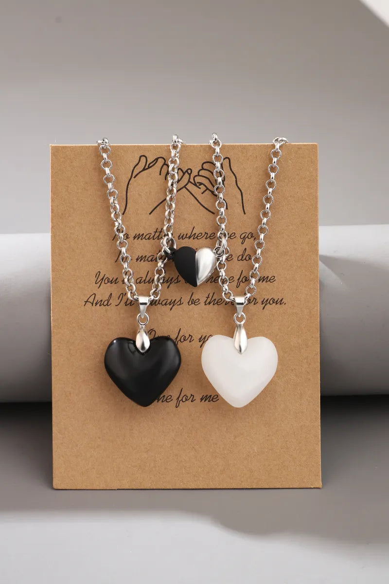 Simple Style Commute Heart Shape Gem Chain Unisex Necklace