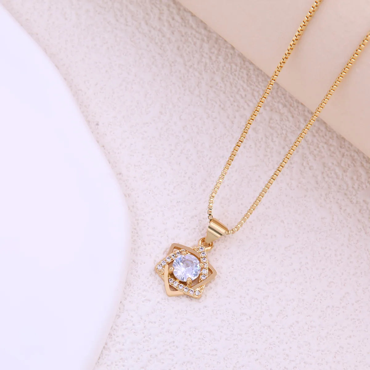 Simple Style Commute Hexagram Water Droplets Hot Air Balloon Copper 18k Gold Plated Zircon Pendant Necklace In Bulk