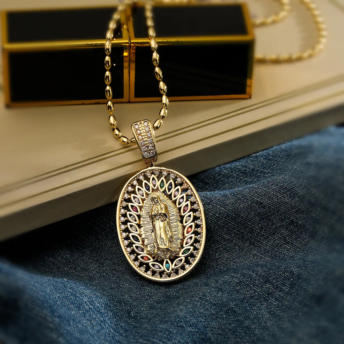 Simple Style Commute Human Copper Plating Inlay Zircon 18k Gold Plated Pendant Necklace