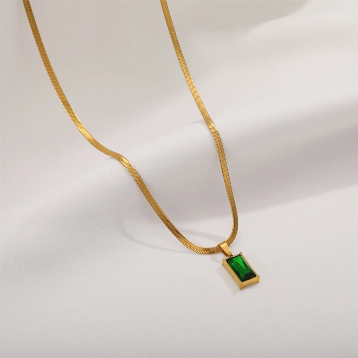 Simple Style Commute Rectangle Titanium Steel Plating Inlay Zircon Pendant Necklace