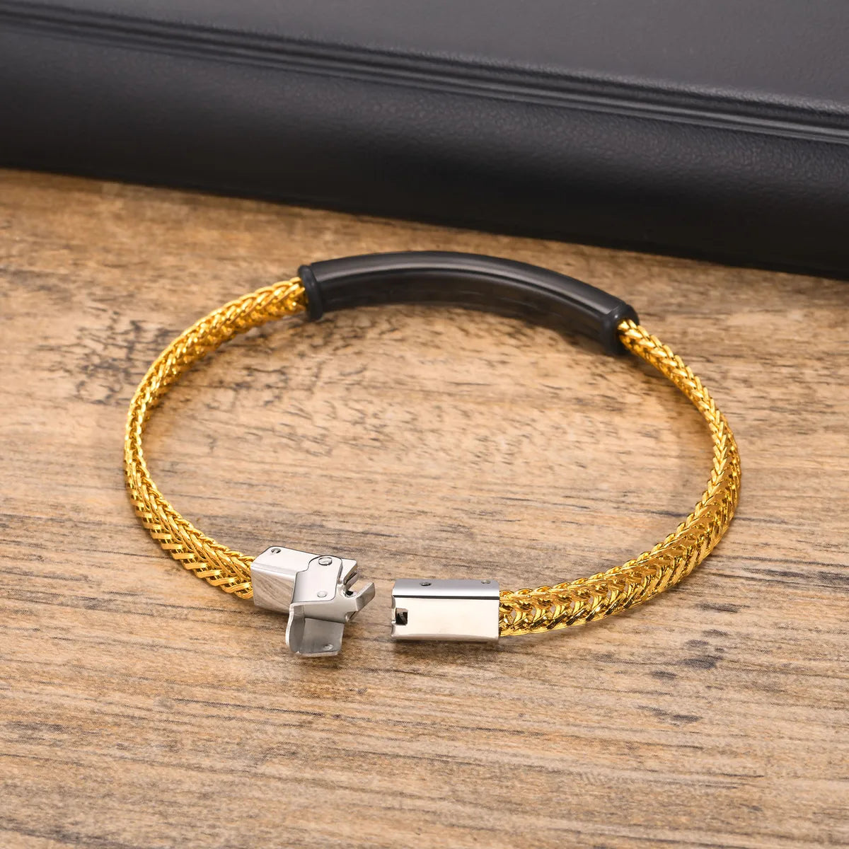 201 Stainless Steel 18K Gold Plated Simple Style Commute Plating Solid Color ID Bracelet