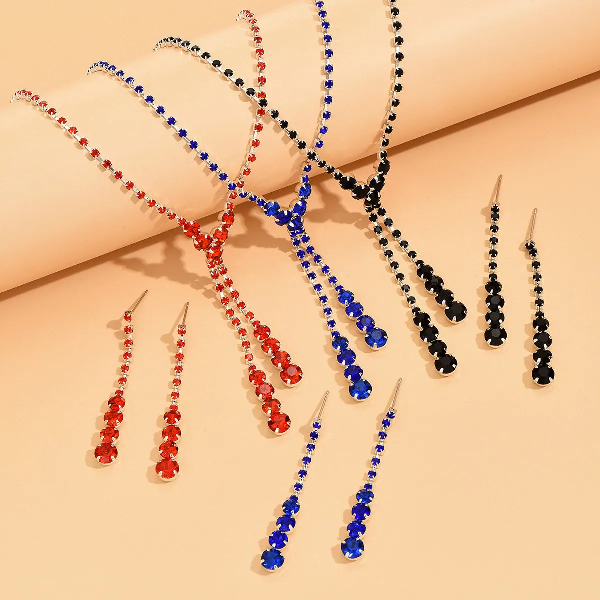 Simple Style Commute Solid Color Alloy Inlay Rhinestones Women's Jewelry Set