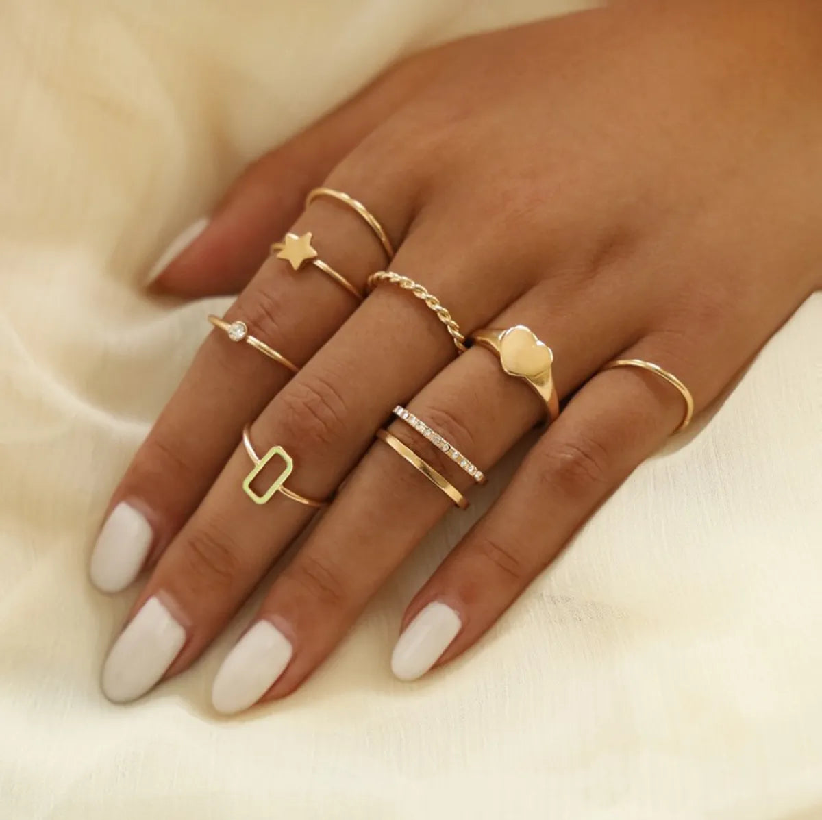 Simple Style Commute Solid Color Alloy Wholesale Rings