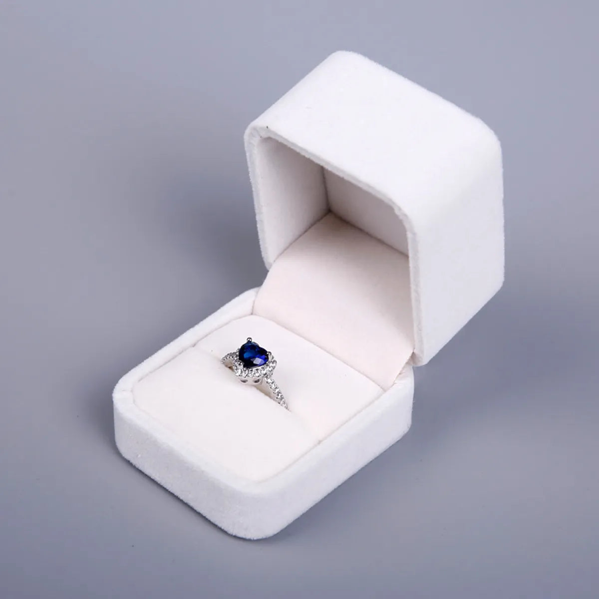 Simple Style Commute Solid Color Plastic Cloth Jewelry Boxes