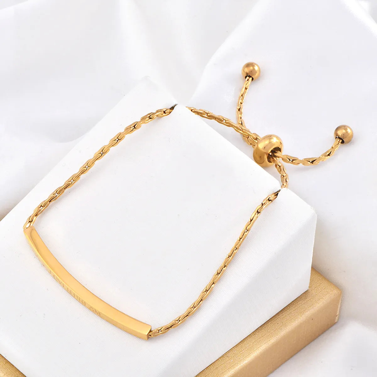 Simple Style Commute Solid Color Stainless Steel Plating 18k Gold Plated Bracelets