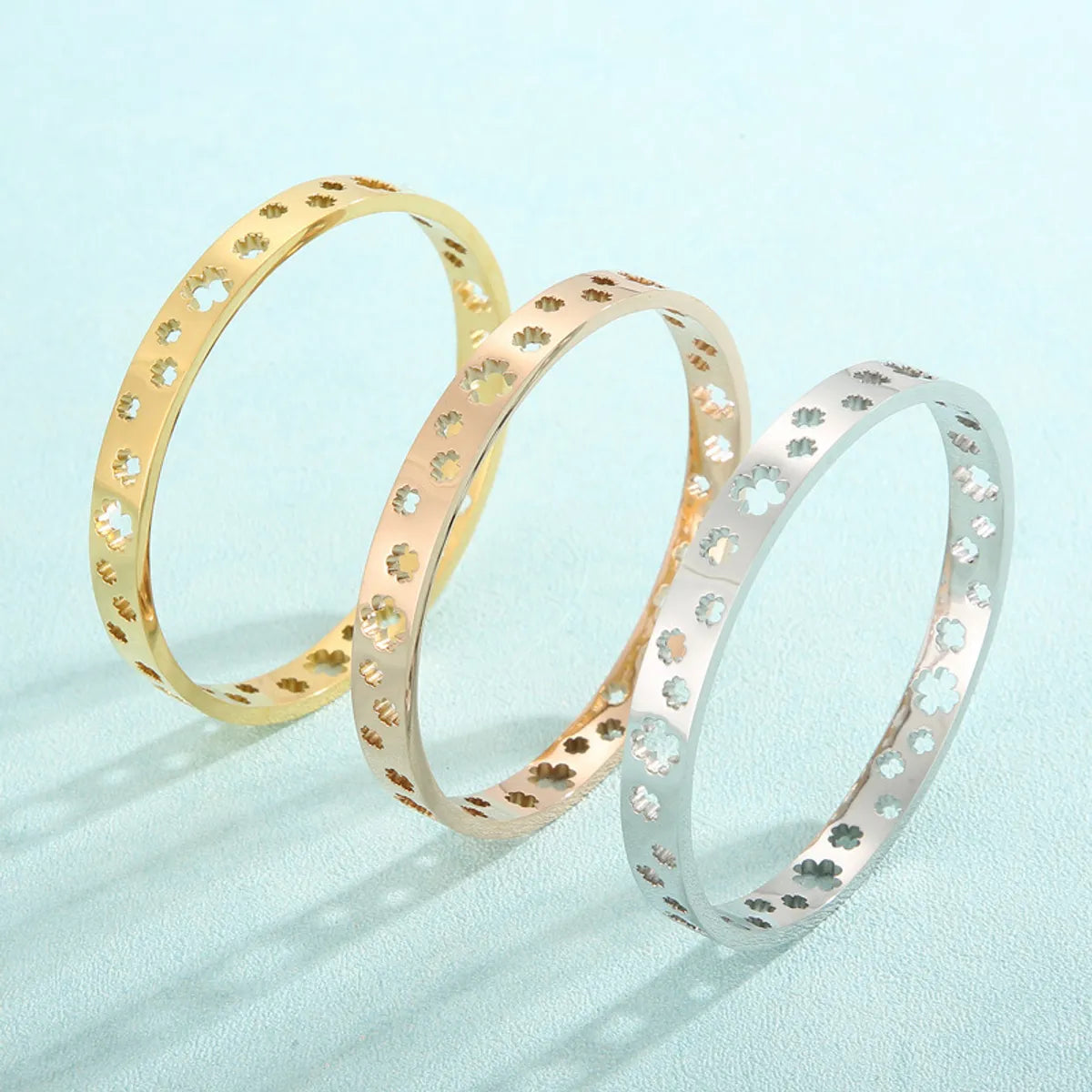 Simple Style Commute Solid Color Stainless Steel 18K Gold Plated Bangle In Bulk