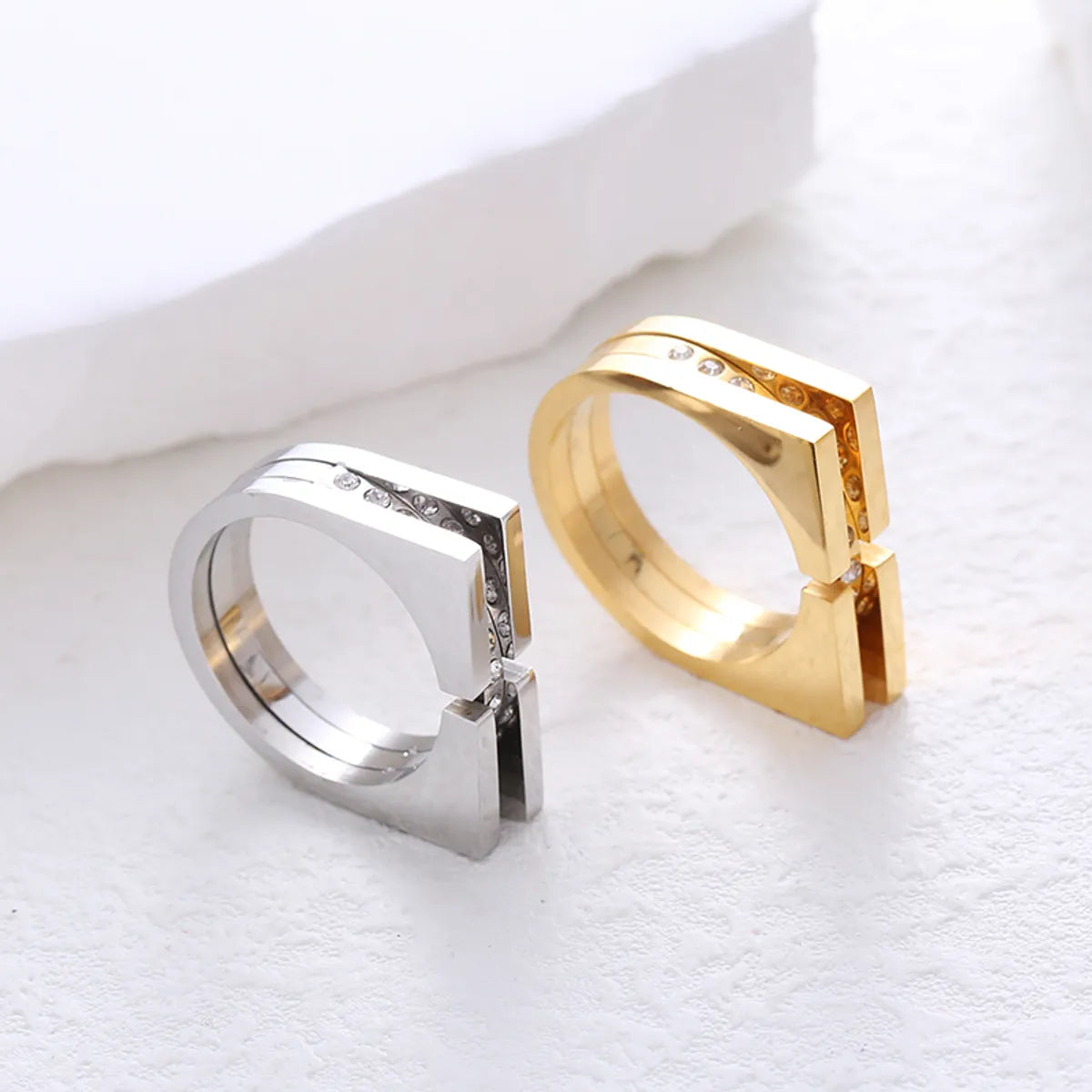 Simple Style Commute Solid Color Stainless Steel Plating Inlay Rhinestones 24k Gold Plated Rings