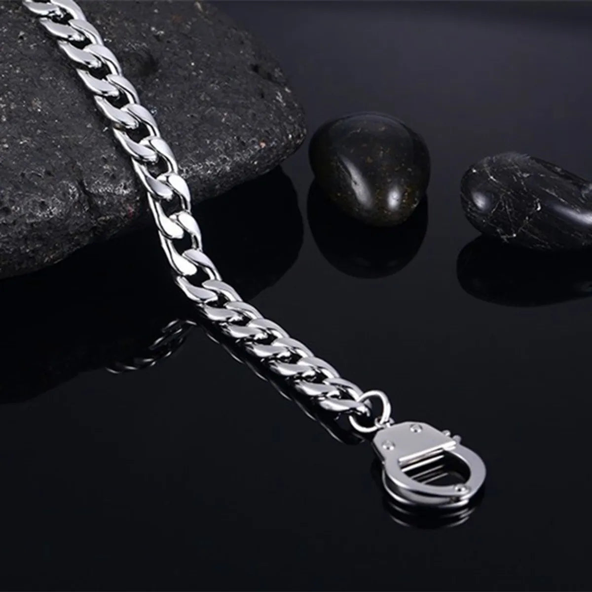 Simple Style Commute Solid Color Stainless Steel Polishing Chain Men'S Bracelets