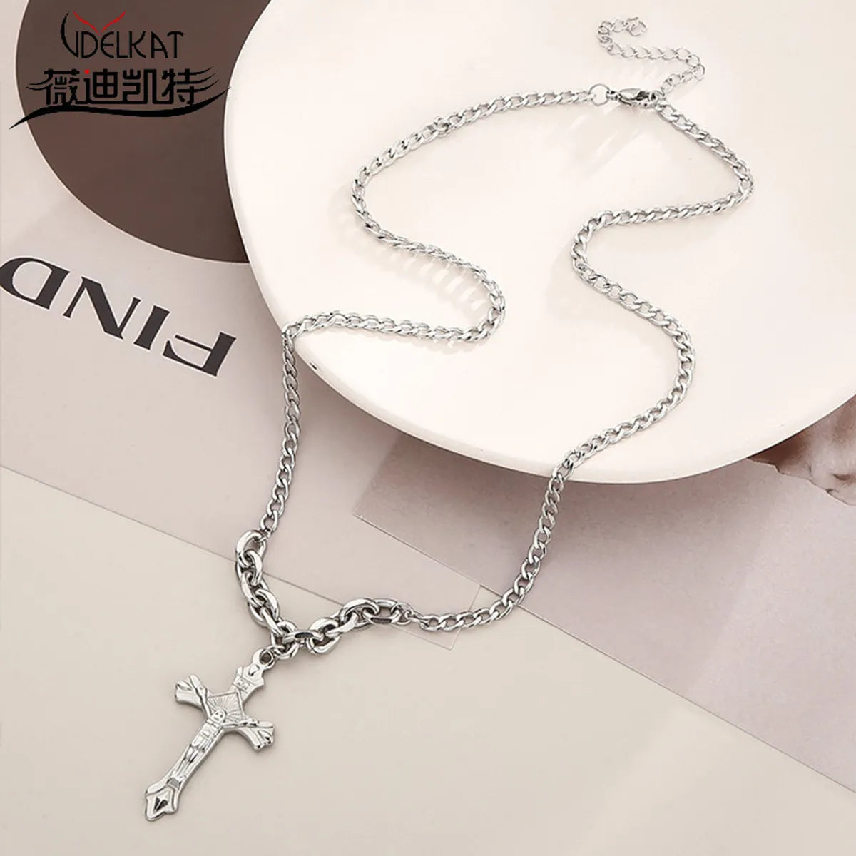 Simple Style Commute Solid Color Stainless Steel Titanium Steel Patchwork Pendant Necklace