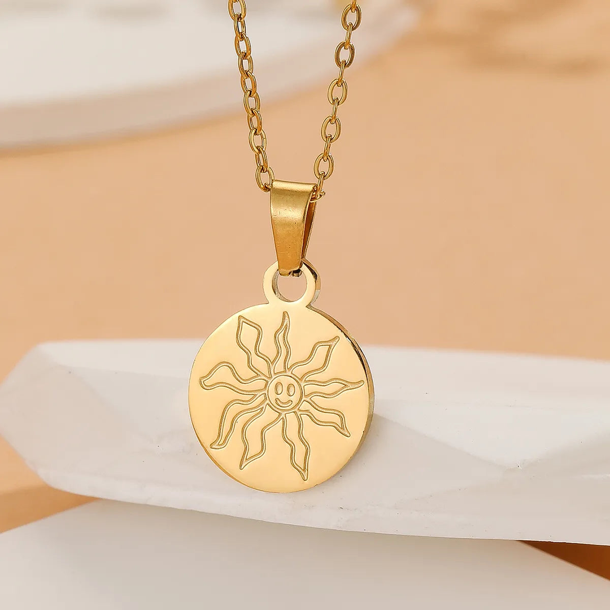 Simple Style Commute Sun Stainless Steel Plating 18k Gold Plated Pendant Necklace