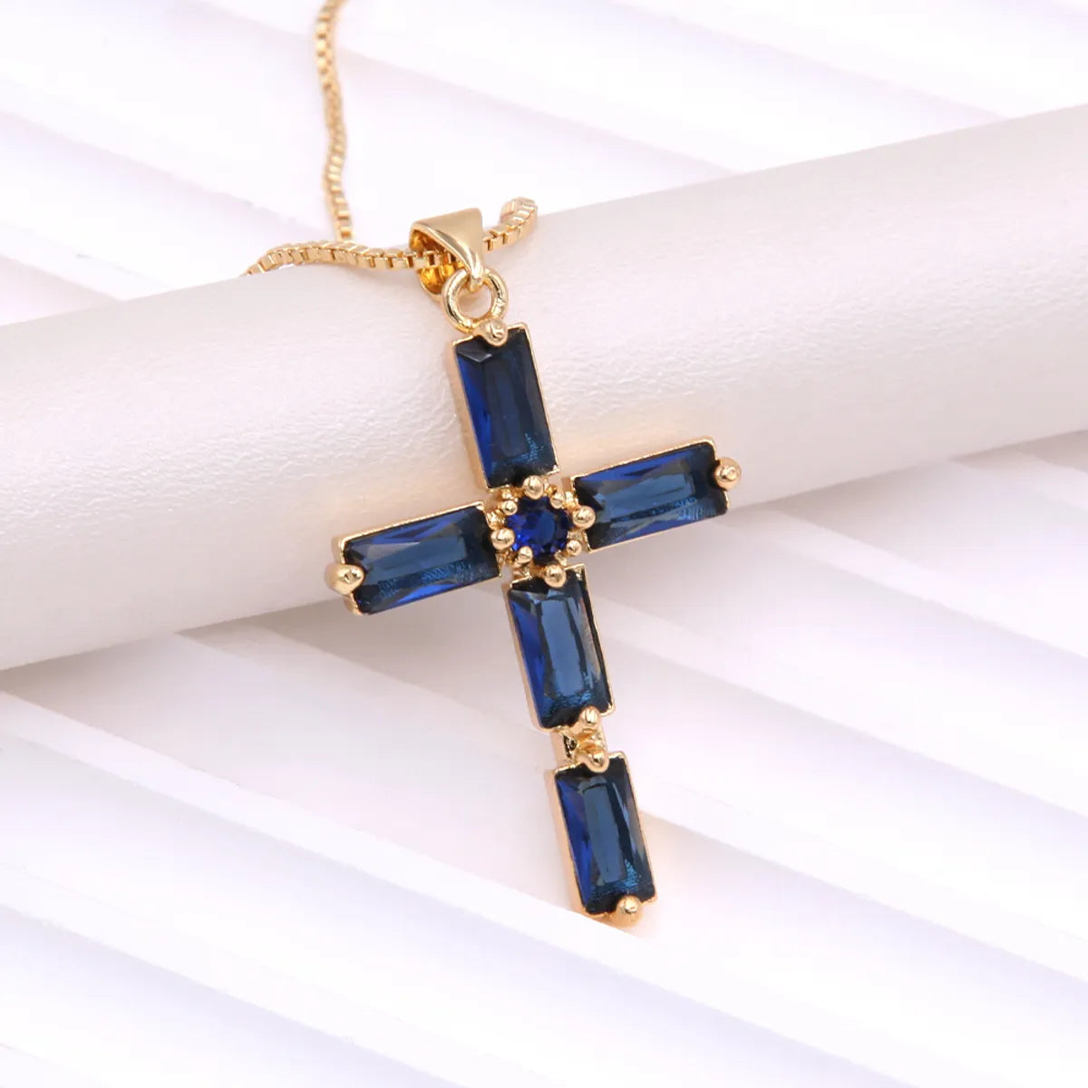 Simple Style Cross Copper Plating Inlay Glass Zircon 18k Gold Plated Pendant Necklace