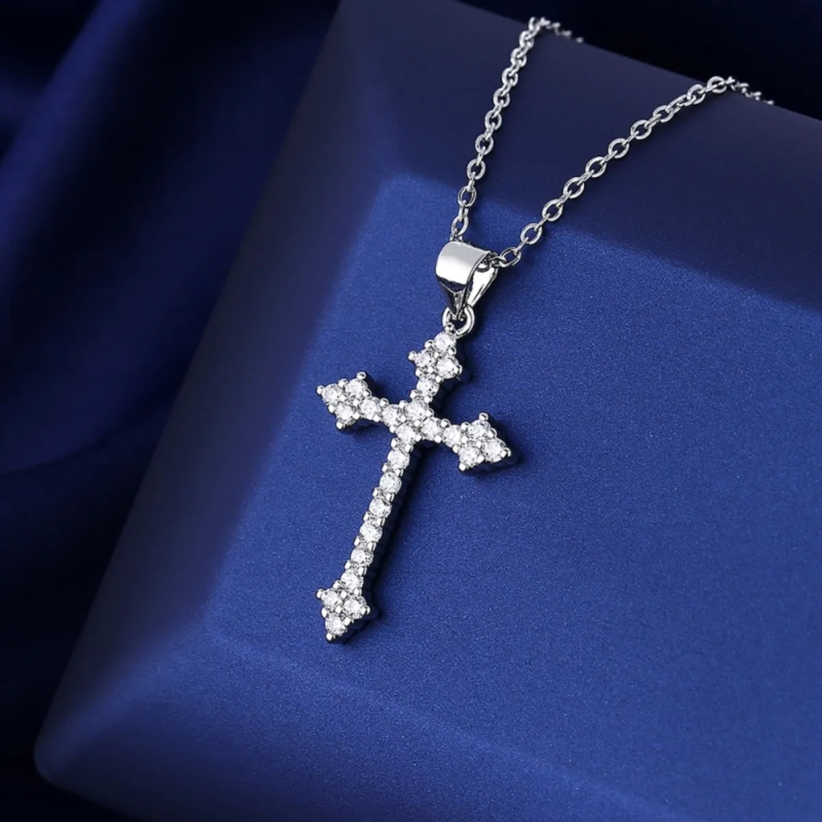 Simple Style Cross Titanium Steel Copper White Gold Plated Zircon Pendant Necklace In Bulk