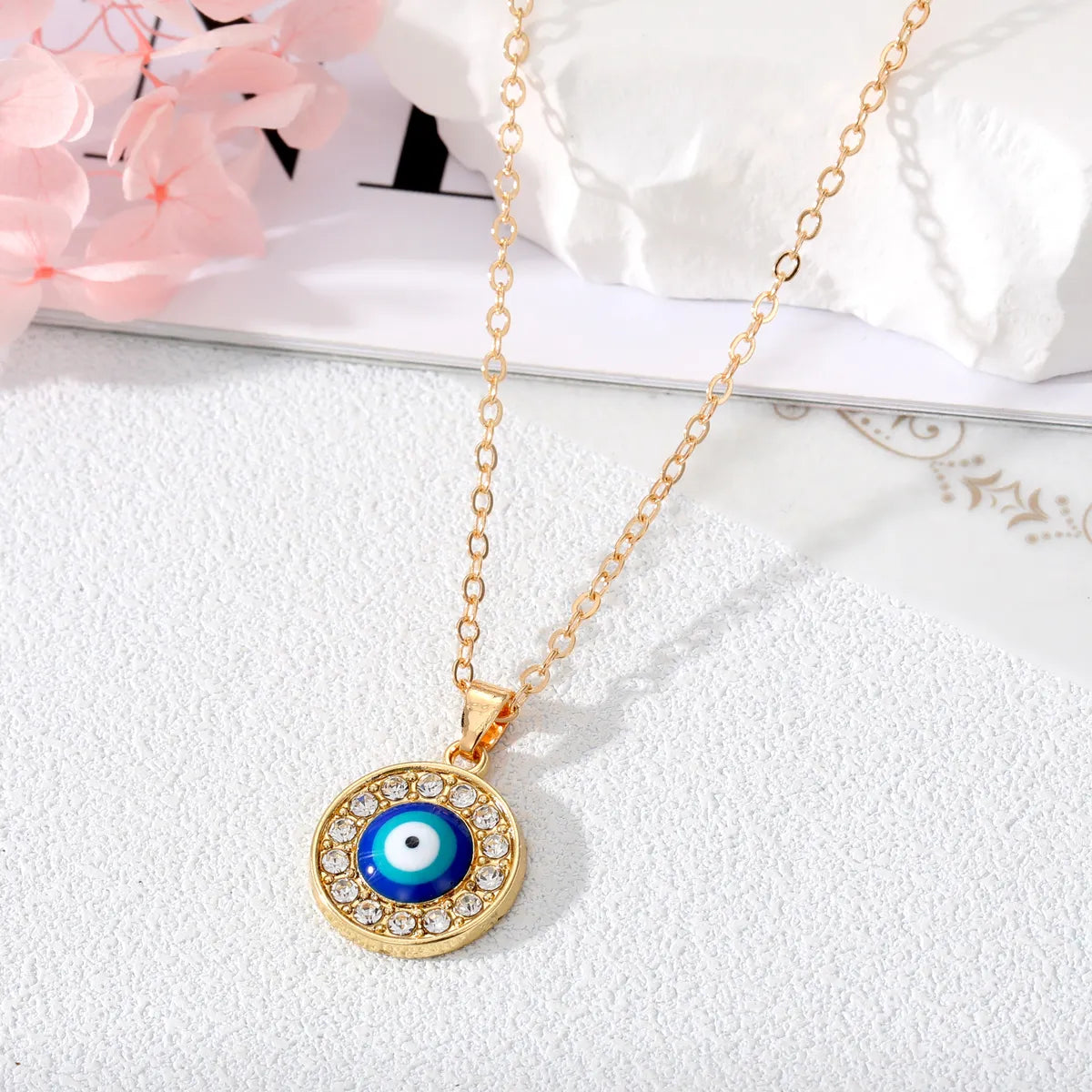 Simple Style Devil'S Eye Alloy Plating Rhinestones Pendant Necklace 1 Piece