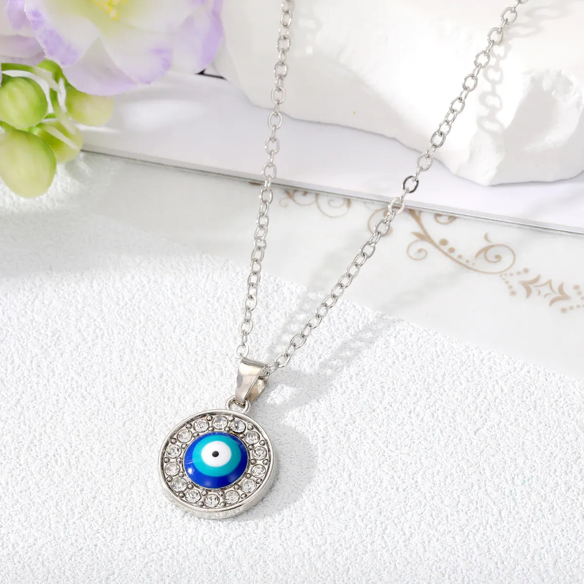 Simple Style Devil'S Eye Alloy Plating Rhinestones Pendant Necklace 1 Piece