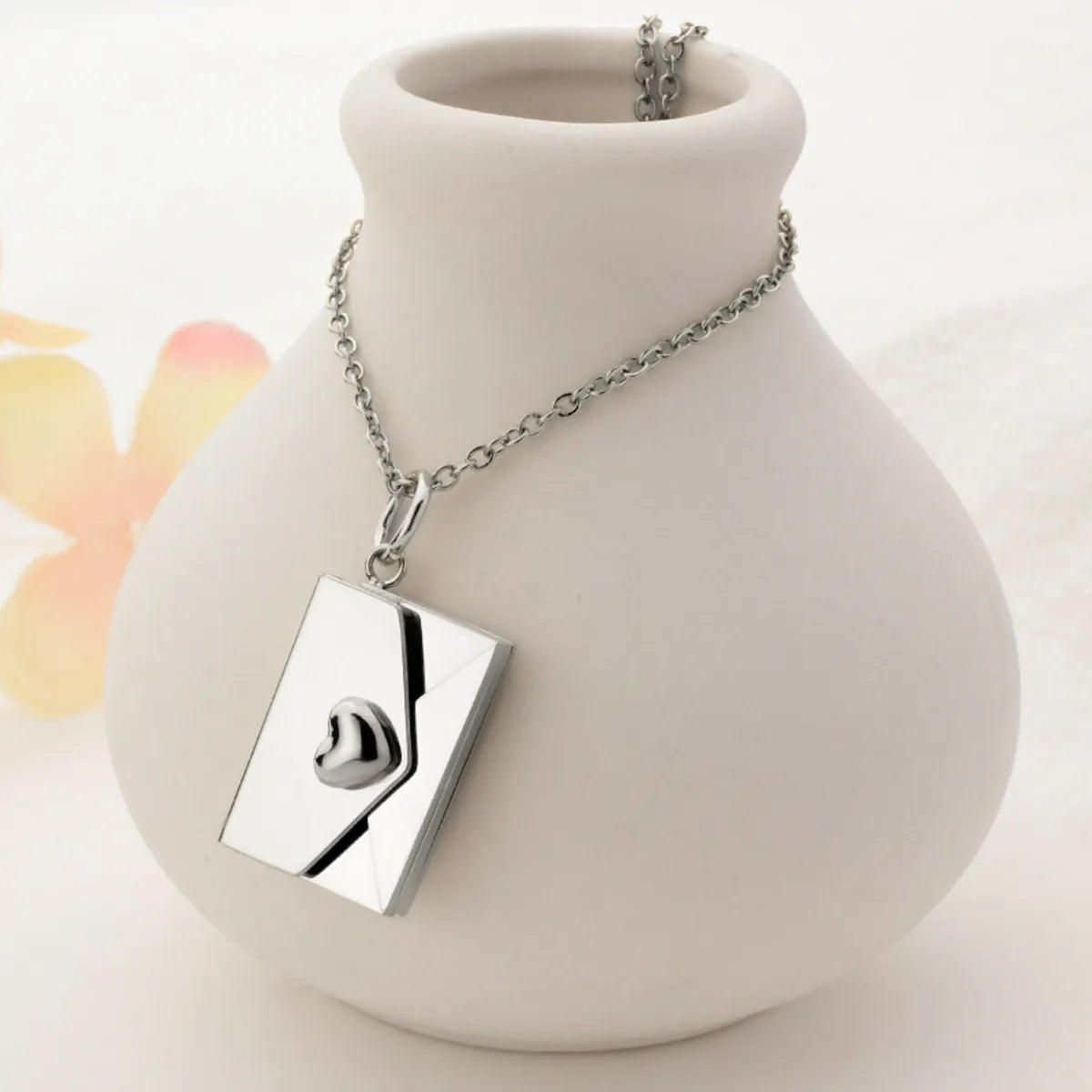 Simple Style Envelope Titanium Steel Polishing Pendant Necklace