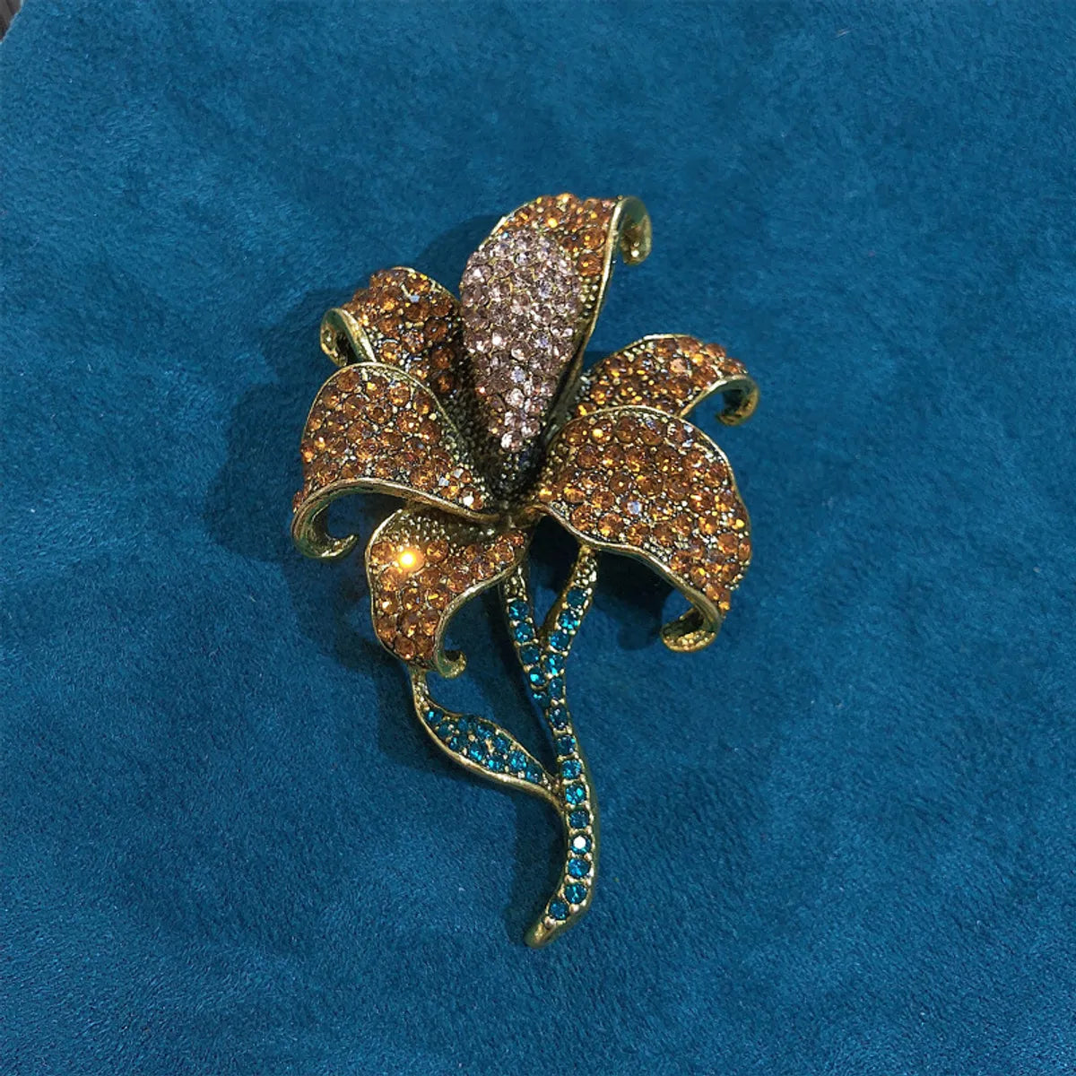 Simple Style Flower Alloy Inlay Rhinestones Women'S Brooches