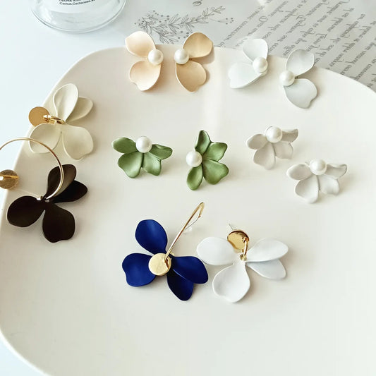 Simple Style Flower Alloy Stoving Varnish Earrings 1 Pair