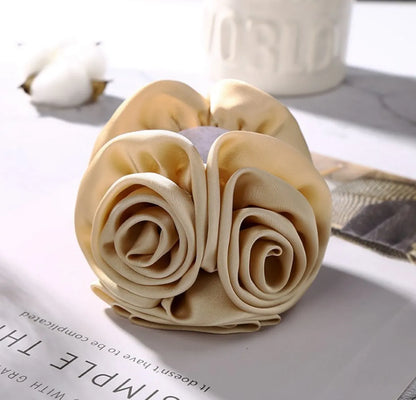 Women'S Simple Style Flower Cloth Handmade Hair Claws