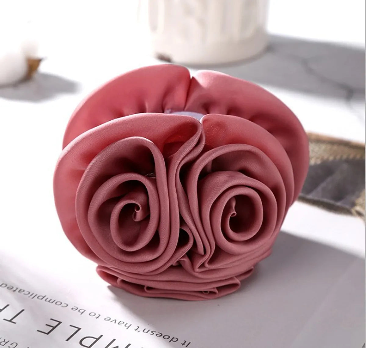 Women'S Simple Style Flower Cloth Handmade Hair Claws