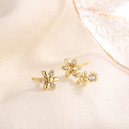 Simple Style Flower Copper Plating Rhinestones Ear Studs 1 Pair