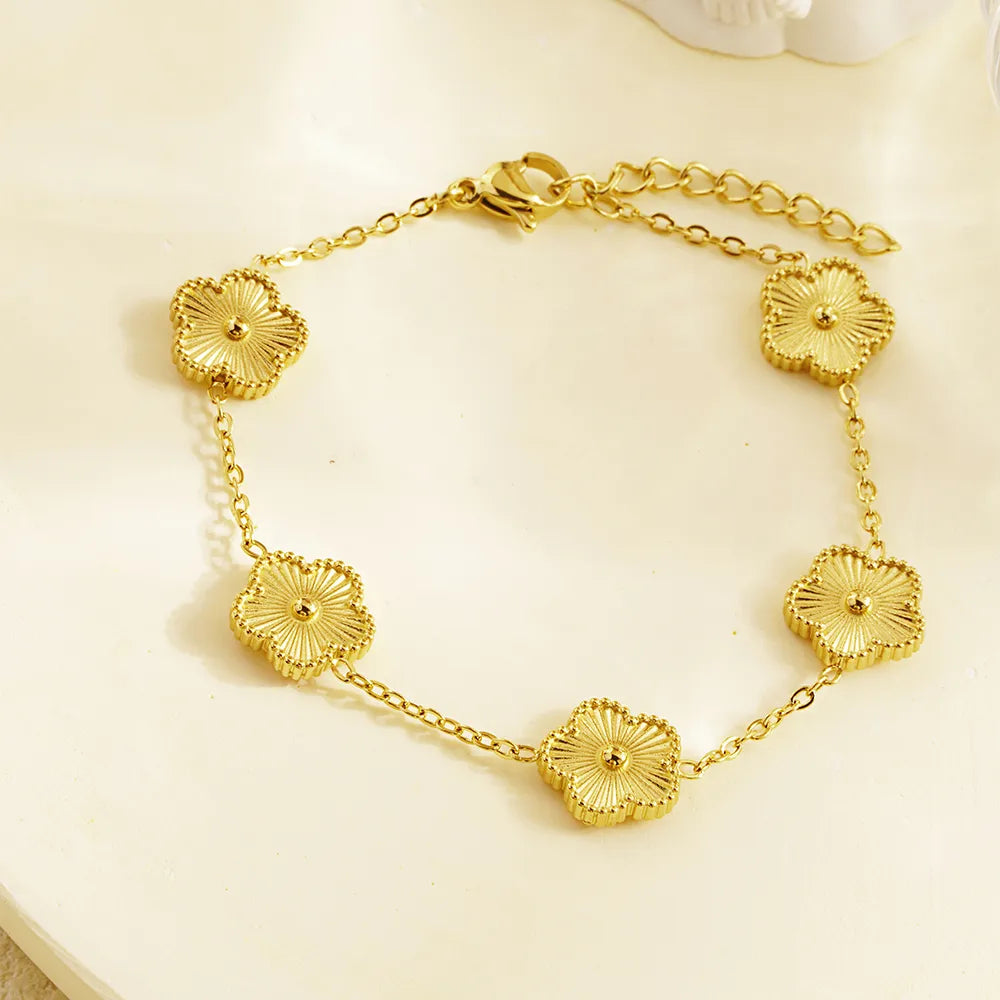 Simple Style Flower 304 Stainless Steel 18K Gold Plated Bracelets In Bulk