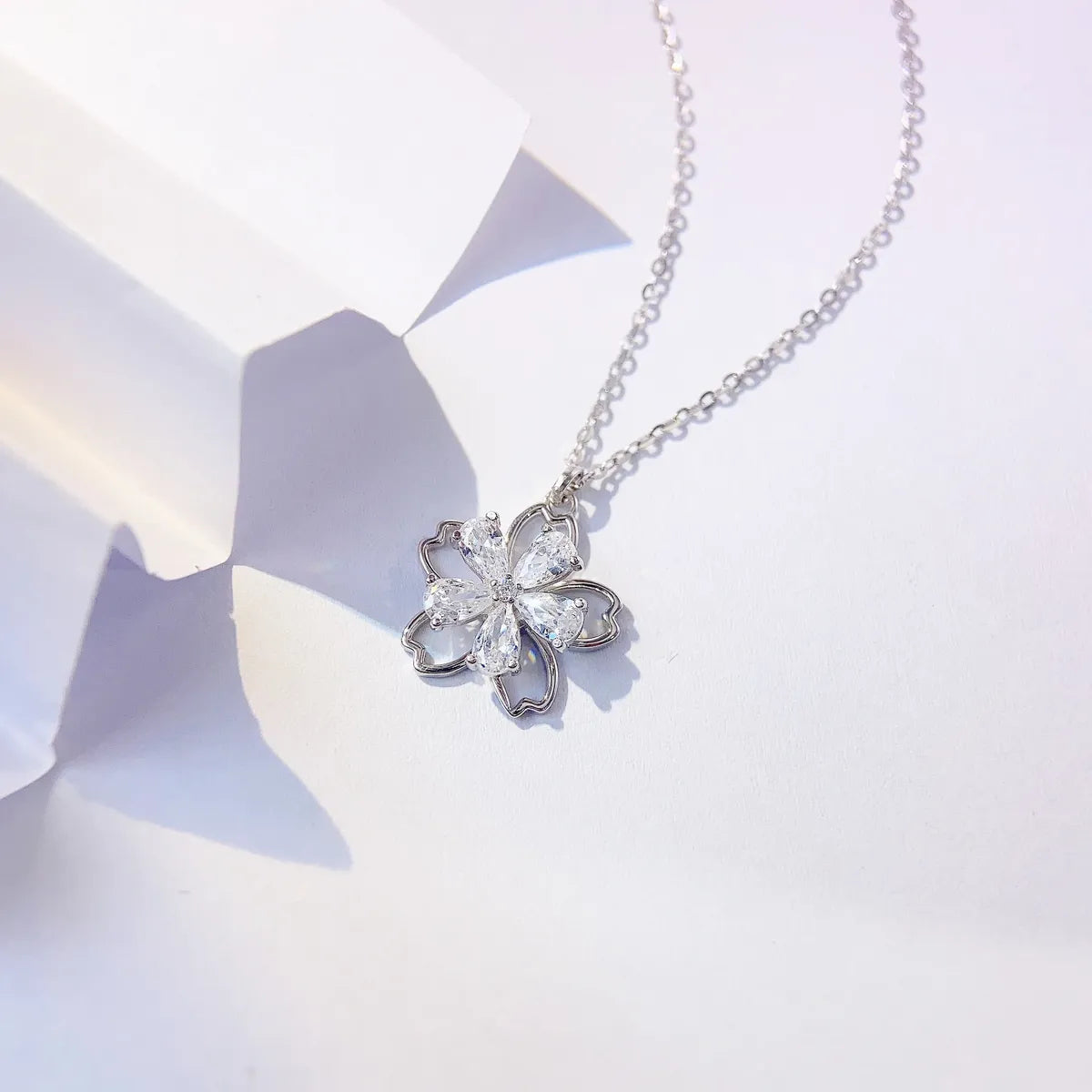 Simple Style Flower Sterling Silver Inlay Zircon Pendant Necklace