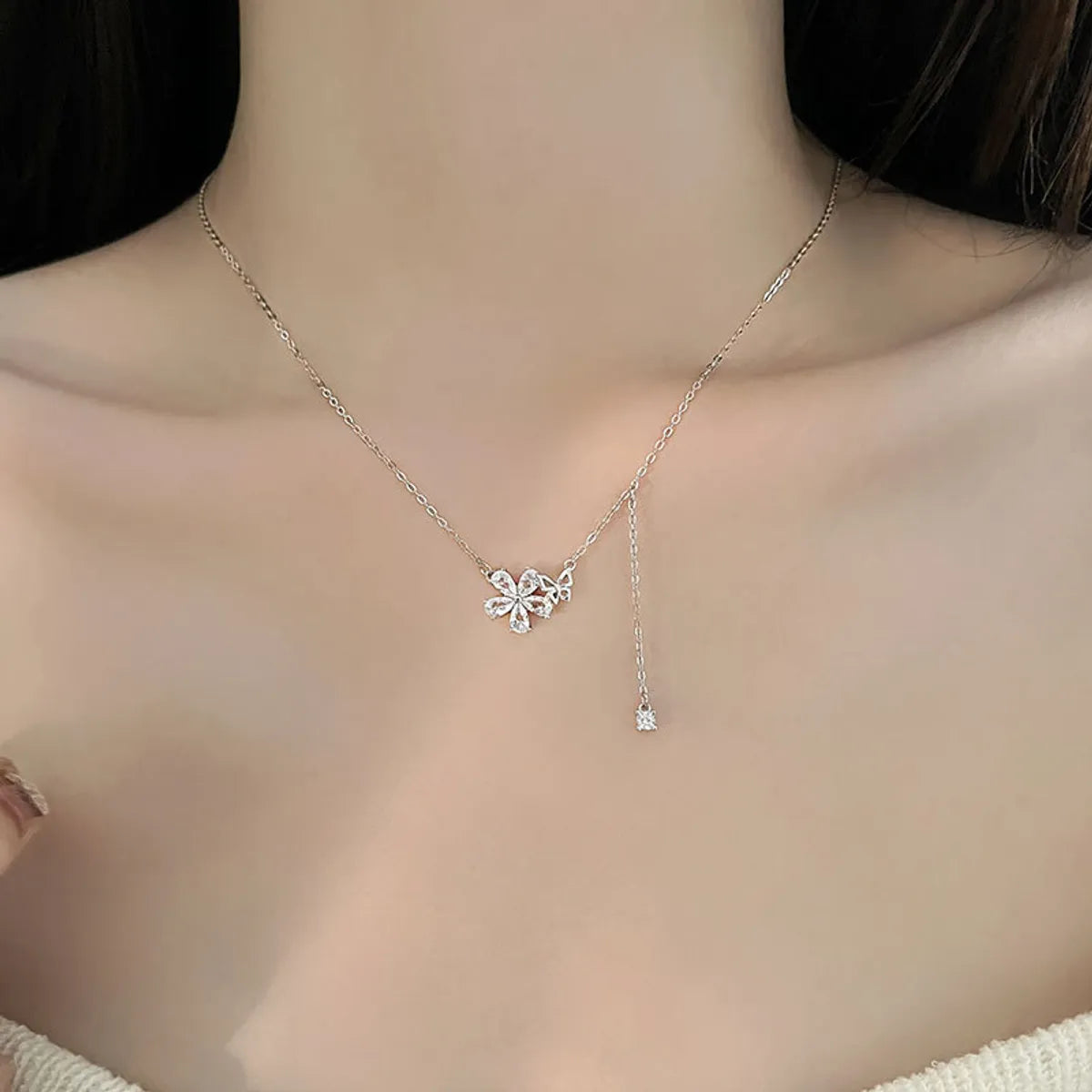 Simple Style Flower Sterling Silver Inlay Zircon Pendant Necklace