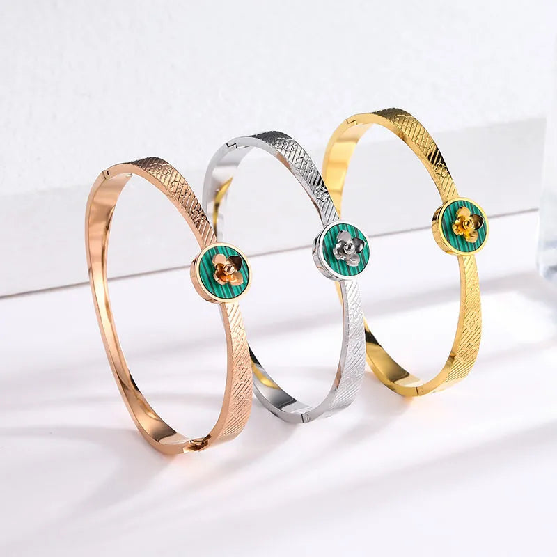 Simple Style Flower Titanium Steel 18K Gold Plated Titanium Steel Bangle In Bulk