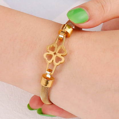 Simple Style Four Leaf Clover 304 Stainless Steel 18K Gold Plated Bangle In Bulk