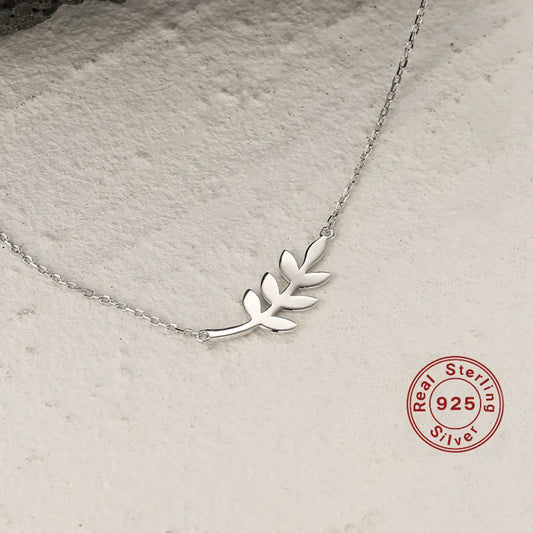 Simple Style Four Leaf Clover Sterling Silver Plating White Gold Plated Pendant Necklace