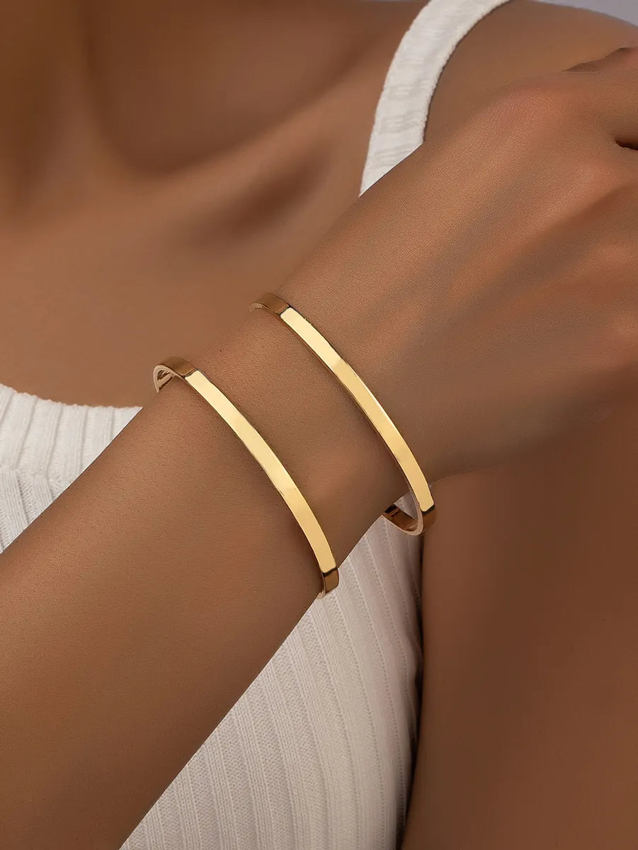 Simple Style Geometric Alloy Plating Gold Plated Women's Bangle