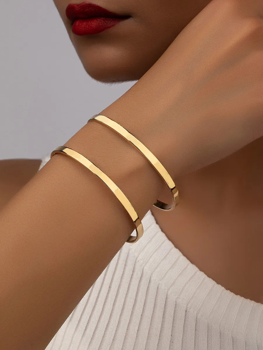 Simple Style Geometric Alloy Plating Gold Plated Women's Bangle