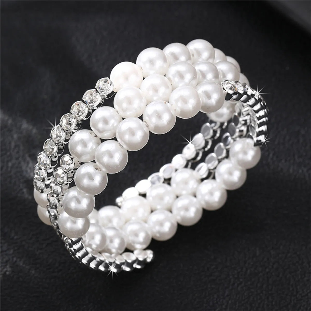 Simple Style Geometric Artificial Gemstones Artificial Pearl Zinc Alloy Layered Inlay Rhinestones Pearl Women'S Wristband