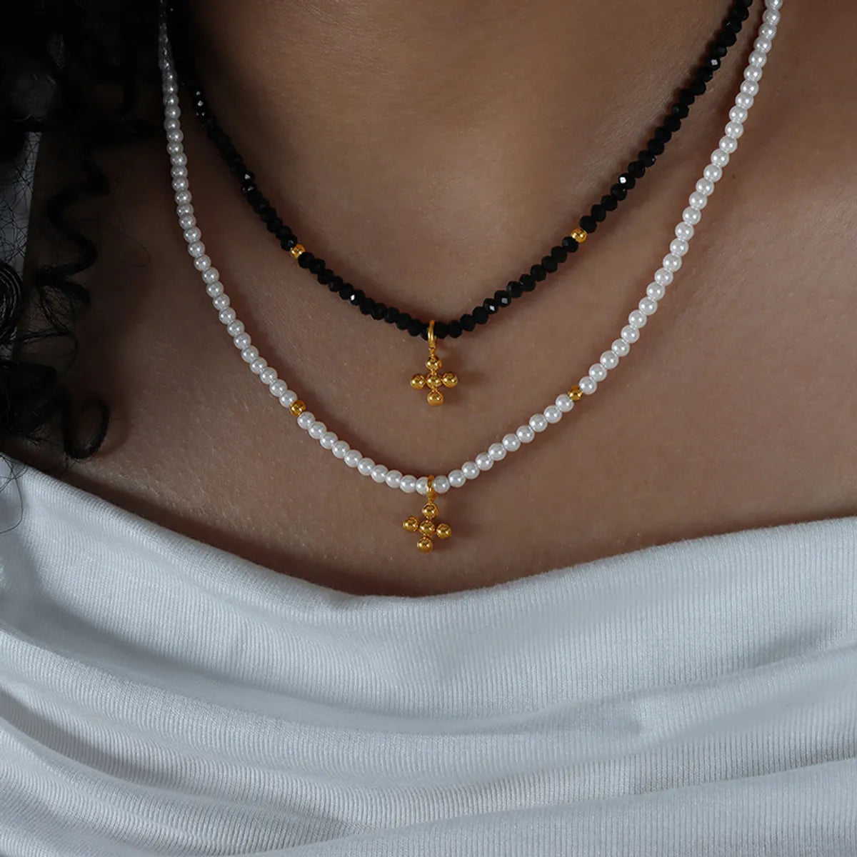 Simple Style Geometric Cross Imitation Pearl Glass Pendant Necklace In Bulk