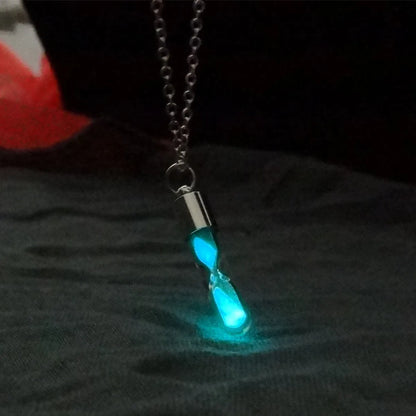 Simple Style Geometric Glass Copper Luminous Pendant Necklace 1 Piece