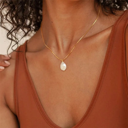 Simple Style Geometric Imitation Pearl Metal Wholesale Pendant Necklace